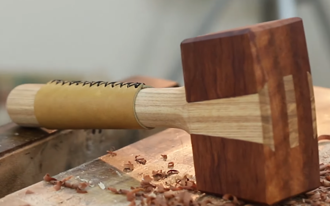 Maillet en bois à la manière de Roy Underhill